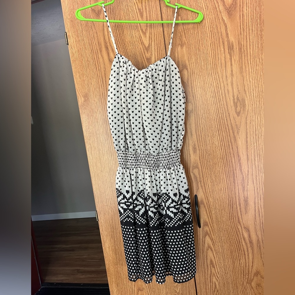 Medium charming Charlie black and white/cream dress middle stretch